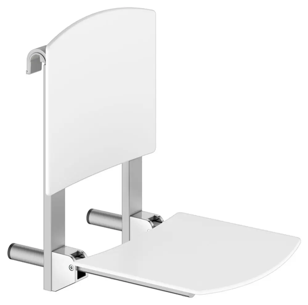Weißer Wandklappsitz von Keuco mit Rückenlehne, der zum Einhängen geeignet ist. Robust und funktional für barrierefreies Wohnen.